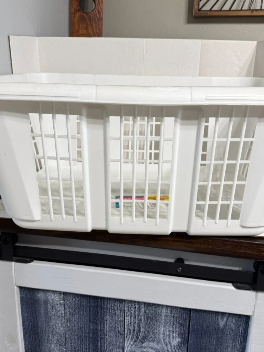 Vtg 1996 Rubbermaid White Rugged Heavy-Duty Retro Laundry Basket 2854 Retro Y2K
